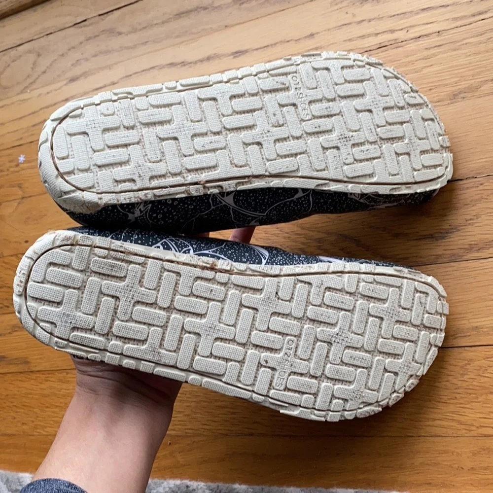 OTZ Espadrille Canvas Green Gray White Print NWT Size 6 Women's